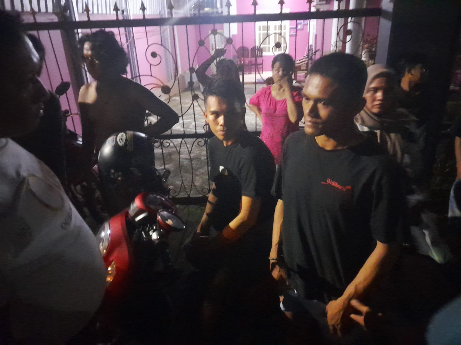 Dua Oknum Polisi Diduga Mabuk Tabrak Warga di Ternate
