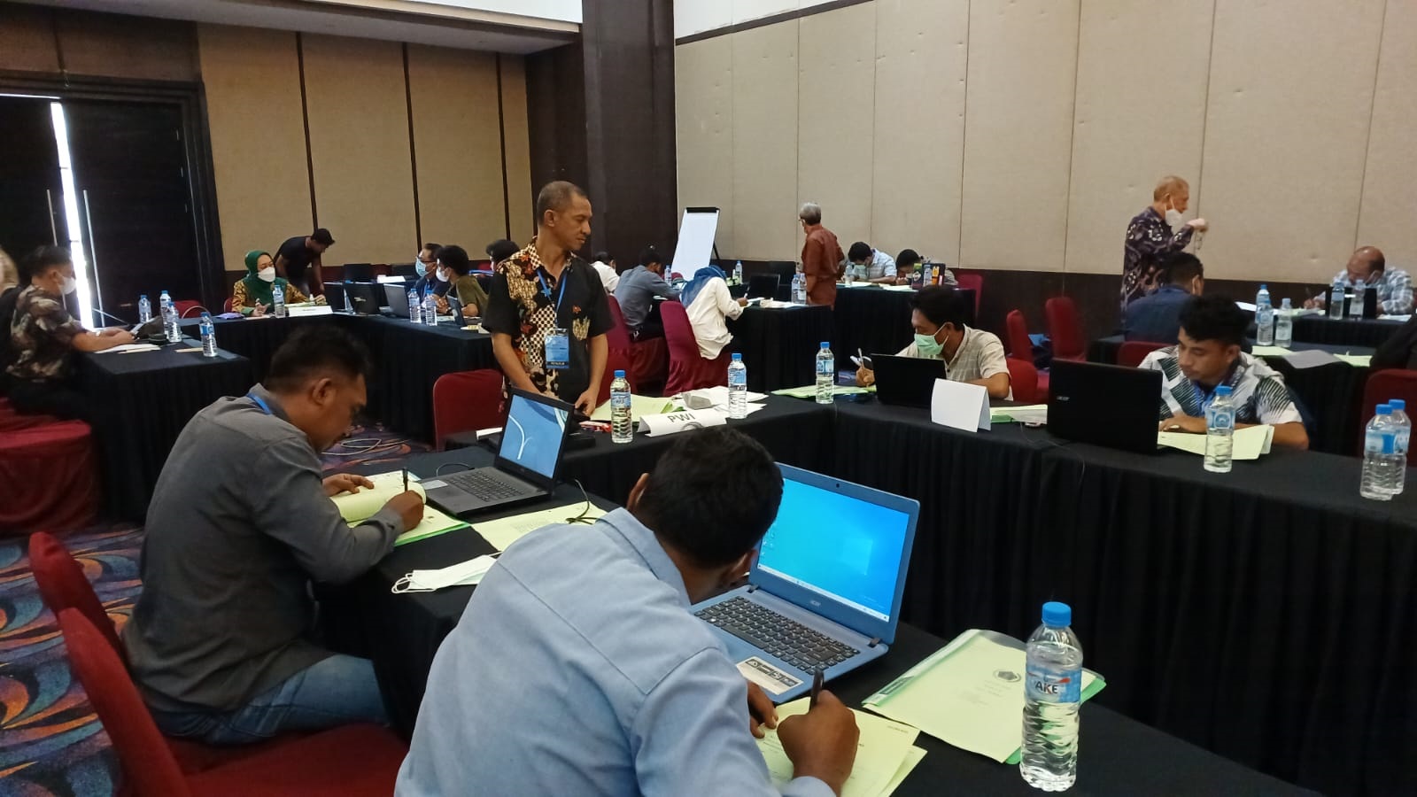 Suasna Uji Kompetensi Wartawan (UKW) yang di gelar Dewan Pers di Maluku Utara