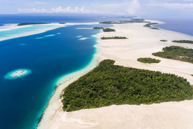 Kepulauan Widi, atau yang dalam pelelangan disebut Widi Reserve, yang akan dilelang oleh rumah lelang asing Sotheby's Concierge Auctions yang berbasis di New Yrok AS.(SOTHEBY'S CONCIERGE AUCTIONS )