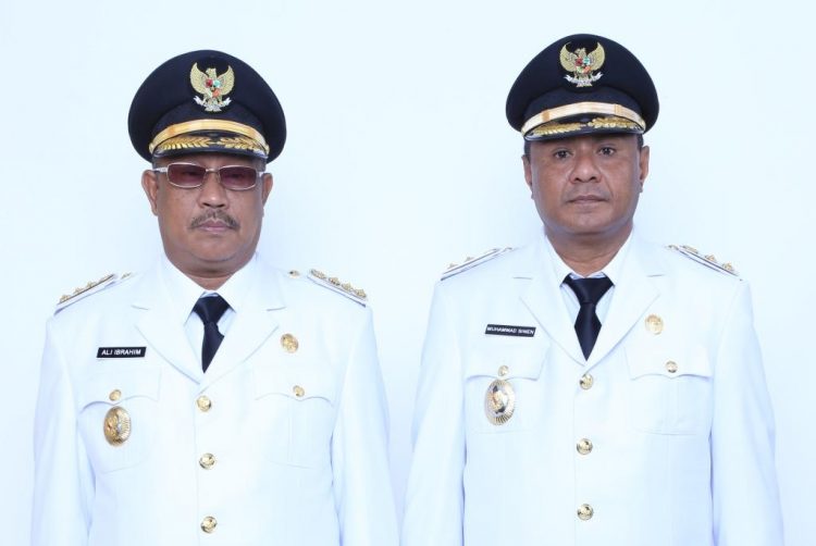 Walikota Capt H. Ali Ibrahim dan Wakil Walikota, Muhammad Sinen