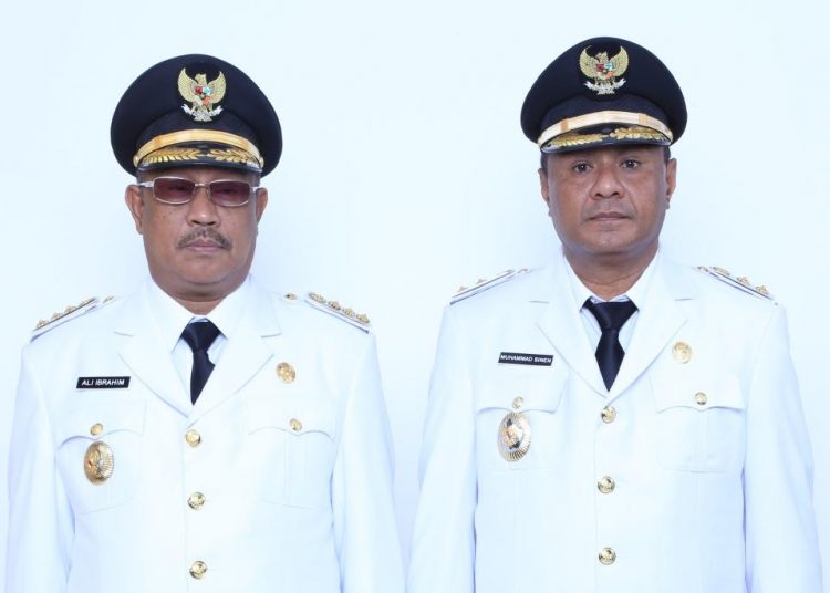 Walikota Capt H. Ali Ibrahim dan Wakil Walikota, Muhammad Sinen