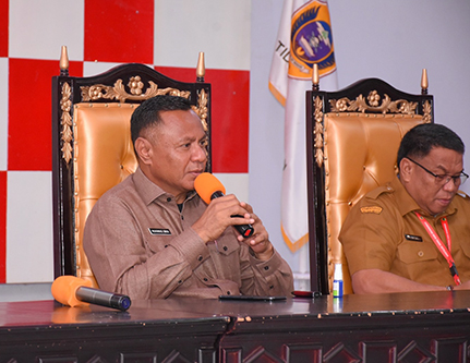 Wakil Walikota Tidore Kepulauan Muhammad Sinen Menghadiri Rapat