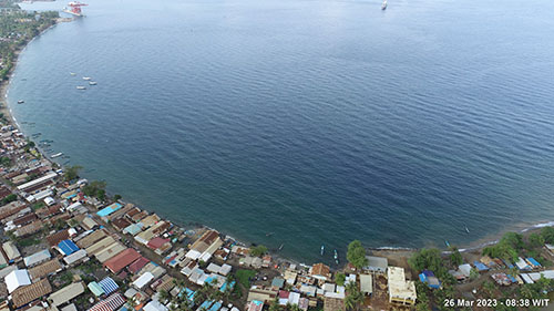 Foto Kawasan Desa Kawasi dan pantainya di Pulau Obi, Halmahera Selatan, Maluku Utara. Foto diambil pada Minggu