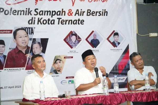 Foto: Diskusi Terbuka Polemik Sam pah dan Air Bersih di Kota Ternate.