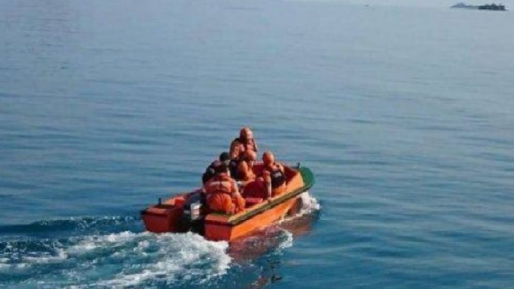 Nelayan Halmahera Utara Hilang: Perahu Hancur di Laut, Tim SAR Lakukan Pencarian Intensif