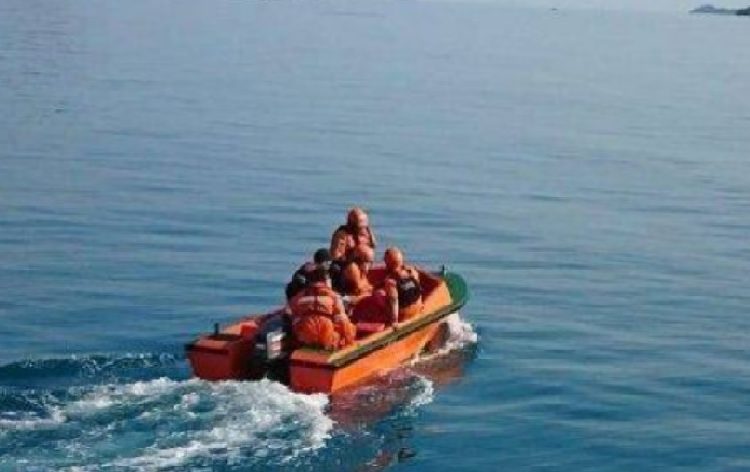 Nelayan Halmahera Utara Hilang: Perahu Hancur di Laut, Tim SAR Lakukan Pencarian Intensif