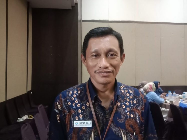 Kepala Ombudsman Republik Indonesia perwakilan Maluku Utara, Sofyan Ali, menyebut akses pelayanan publik di berbagai daerah di Maluku Utara masih tertinggal