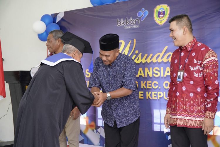 Staf Ahli Hadiri Wisuda Sekolah Lancia Ceria