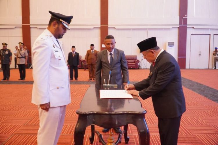 Hasan Ali Bassam Kasuba Resmi Jabat Bupati Definitif Halsel