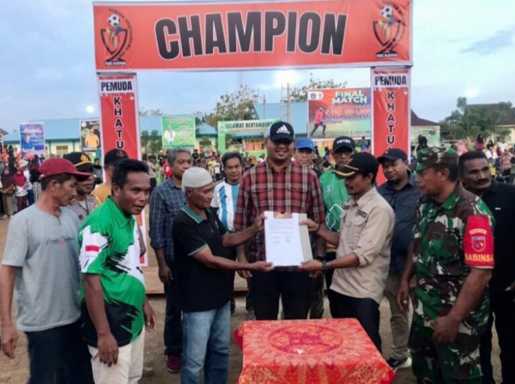 Bupati Halsel Bassam Kasuba Menutup Turnamen Bupati CUP