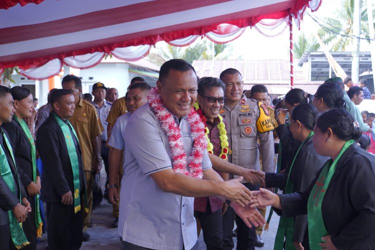 Resmikan Gedung Gereja, Wawali Harap Jaga Persudaraan